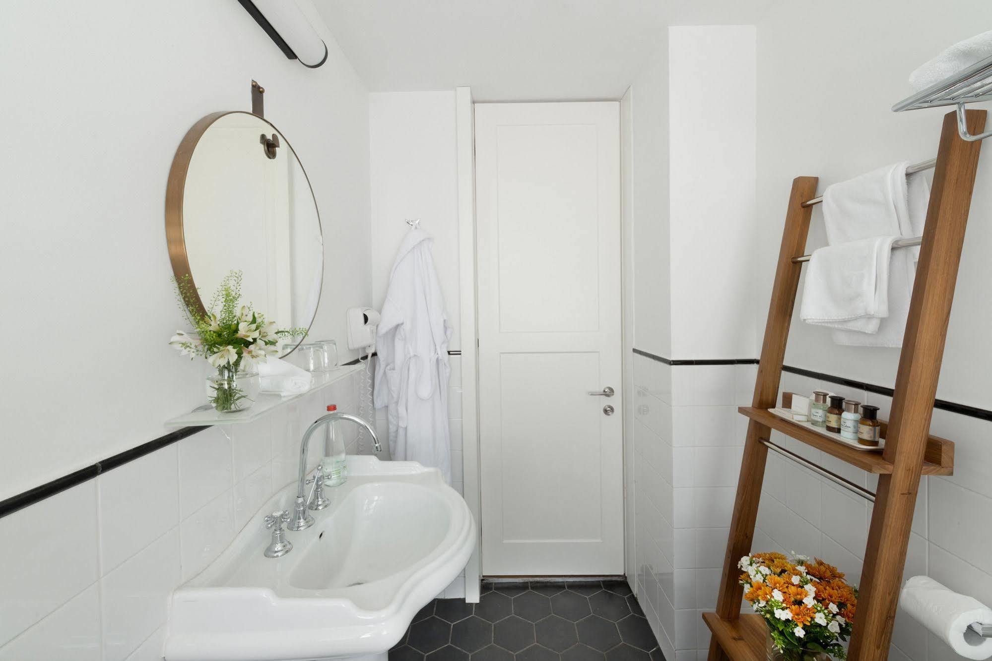 Lily & Bloom Boutique Hotel Tel Aviv Buitenkant foto